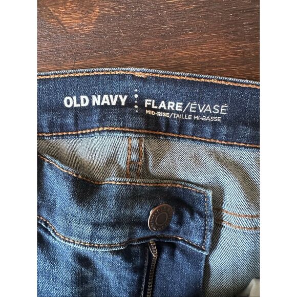 Old Navy Midrise Flare Jean - Picture 6 of 8
